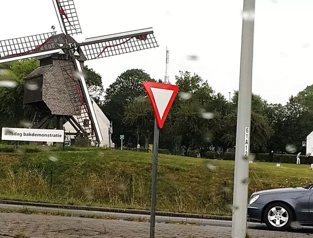 Afbeelding gerelateerd aan Carpool Parking Veurne