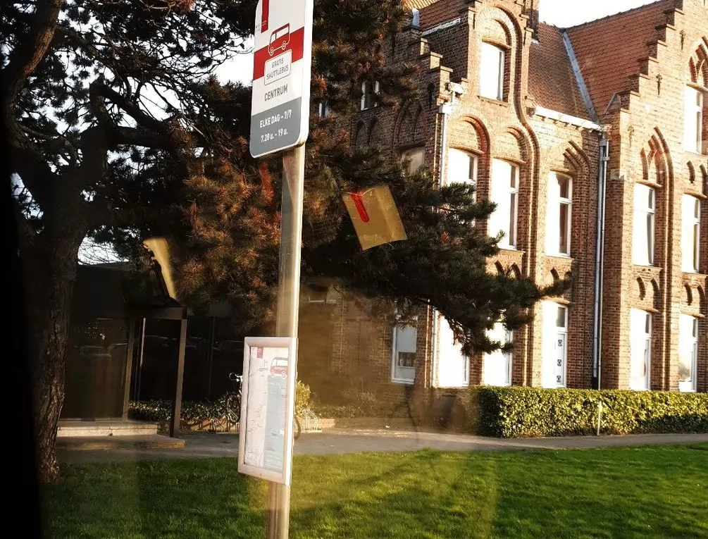 Afbeelding gerelateerd aan Gratis randparking - Coiseaukaai (75 plaatsen)