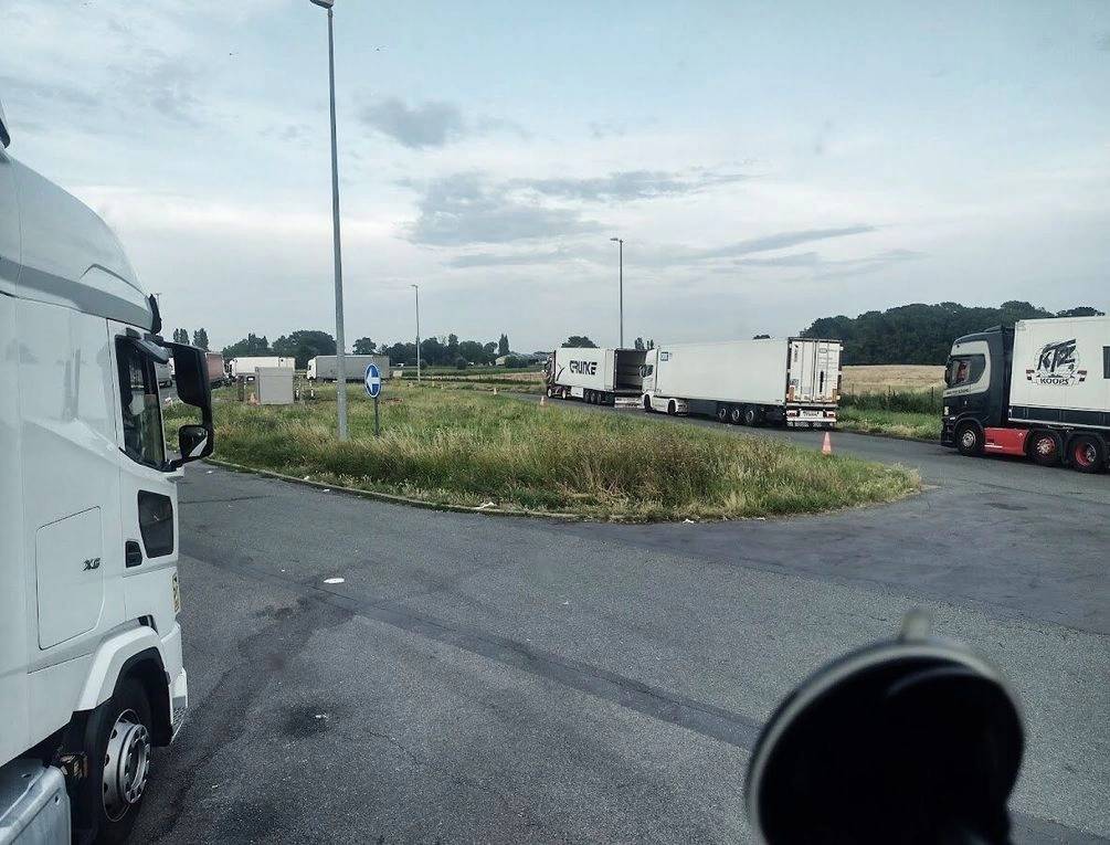 Afbeelding gerelateerd aan Parking lot