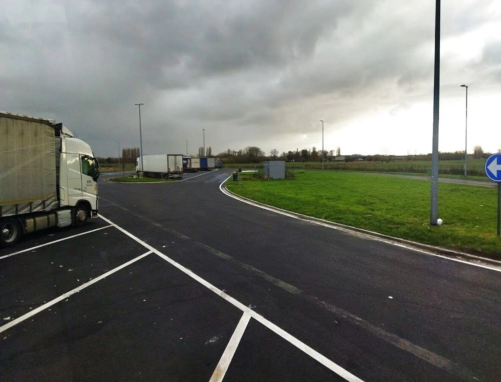 Afbeelding gerelateerd aan Parking lot